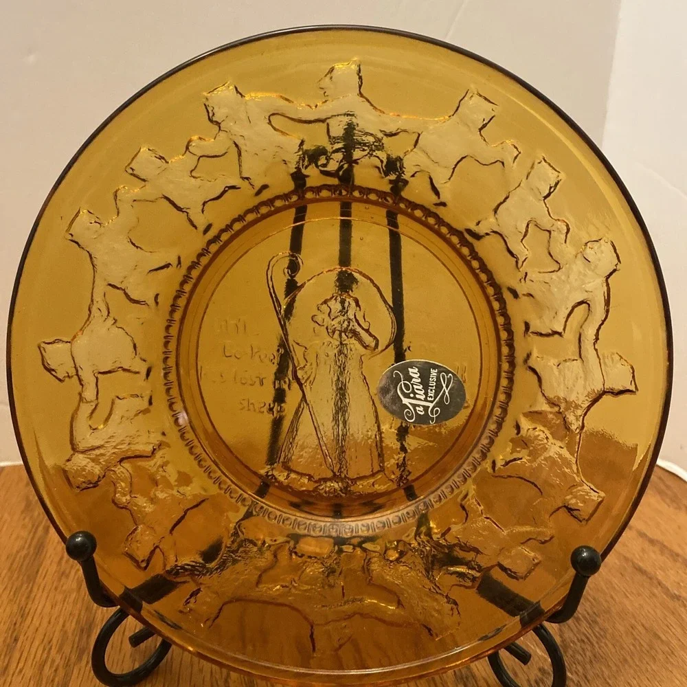 Vintage‎ Tiara Indiana Amber Glass Set of 4 Plates Mother Goose Nursery Rhymes